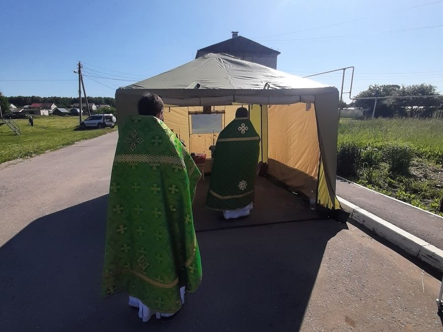 Миссионерское богослужение в деревне Среднее Азяково