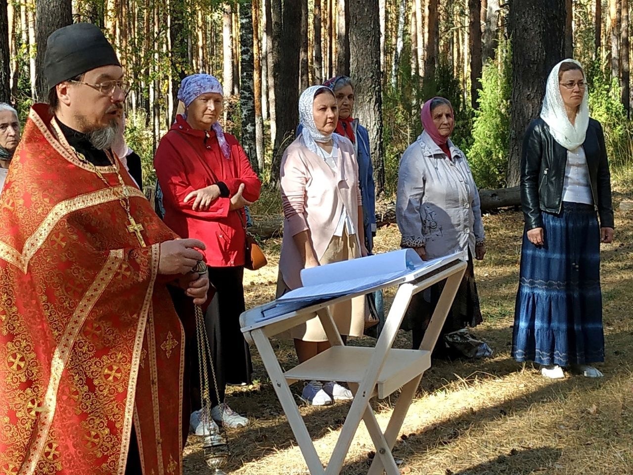 Молебен священномученикам Марийским на Мендурском кладбище