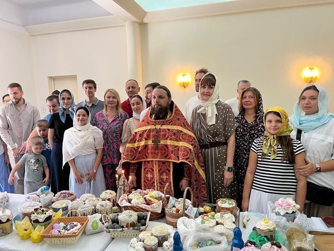 Христос воскресе! В этот раз наш "пасхальный десант" охватил шестнадцать стран Африки.