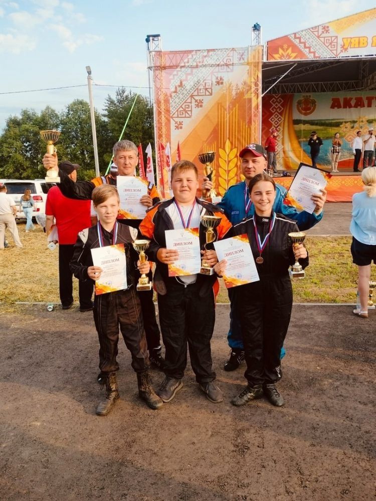 🆕 Воспитанник духовно-патриотического объединения при Введенском храме выселка Революция занял призовые места в соревнованиях по автокроссу