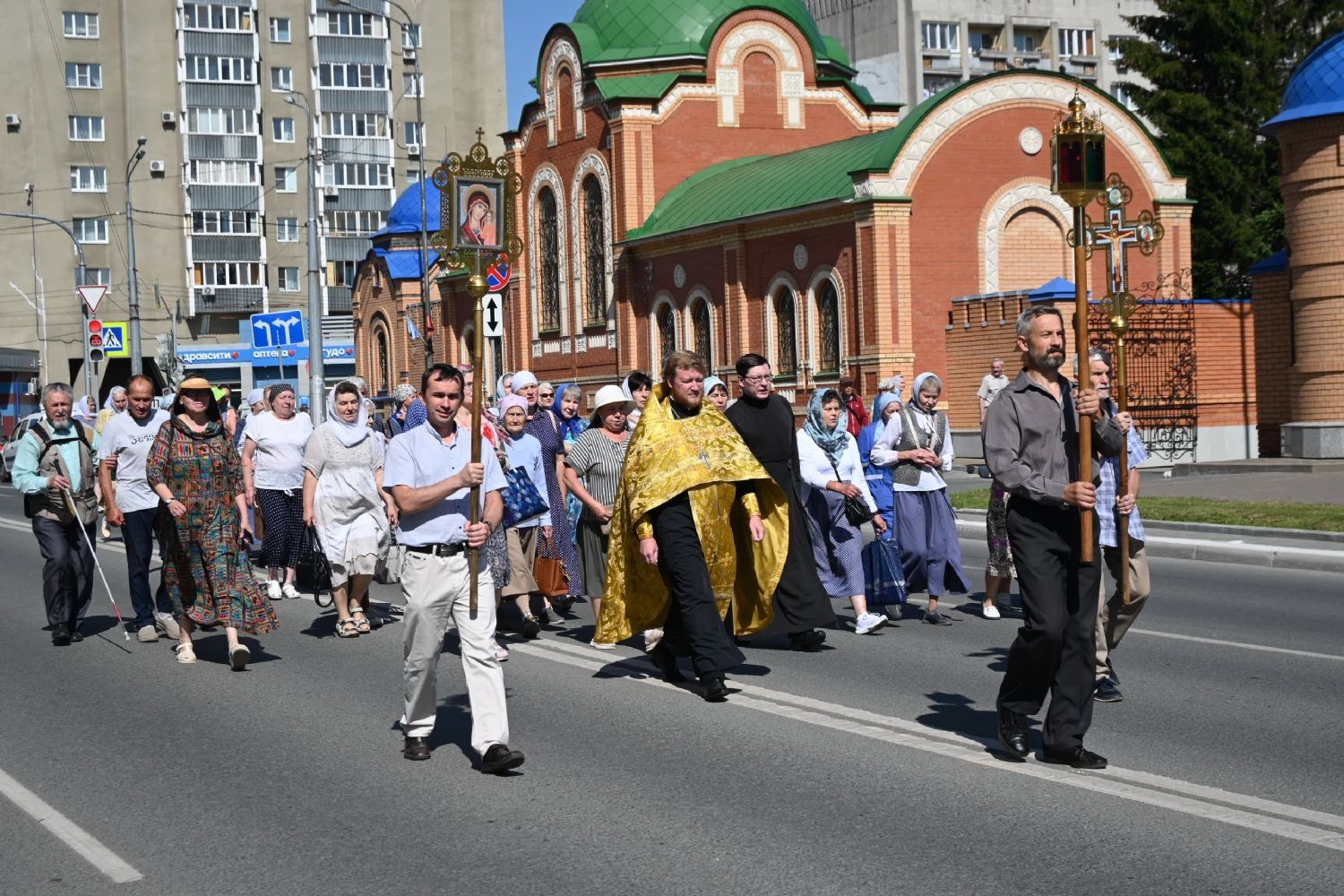 🆕 В День Крещения Руси в Йошкар-Оле прошел крестный ход и общегородской молебен