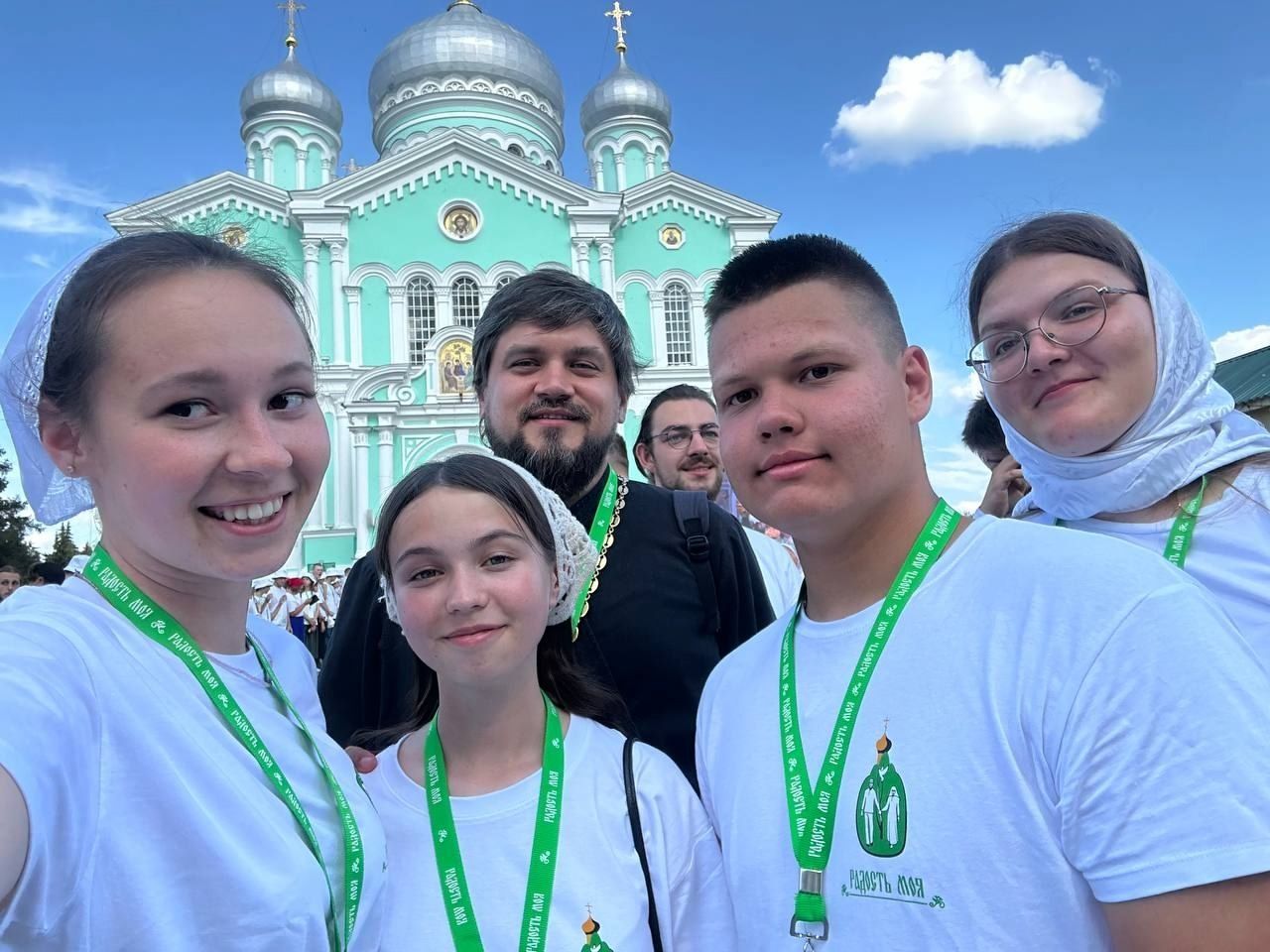 🆕 Делегация Йошкар-Олинской епархии приняла участие в молодежном форуме «Радость моя» в Дивеево