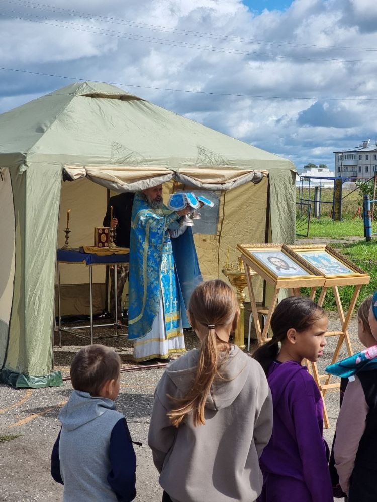 ВЫЕЗДНЫЕ БОГОСЛУЖЕНИЯ В МЕДВЕДЕВСКОМ РАЙОНЕ