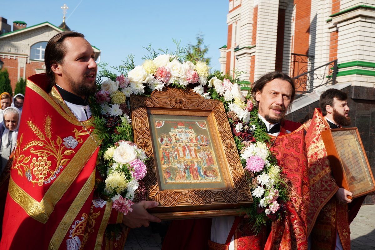 🔔 Приглашаем всех наполниться пасхальной радостью и воспеть Пасху Христову!