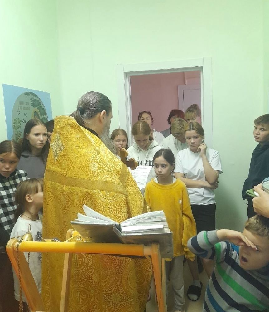 🆕 Благочинный Волжского церковного округа посетил городской Центр для детей-сирот