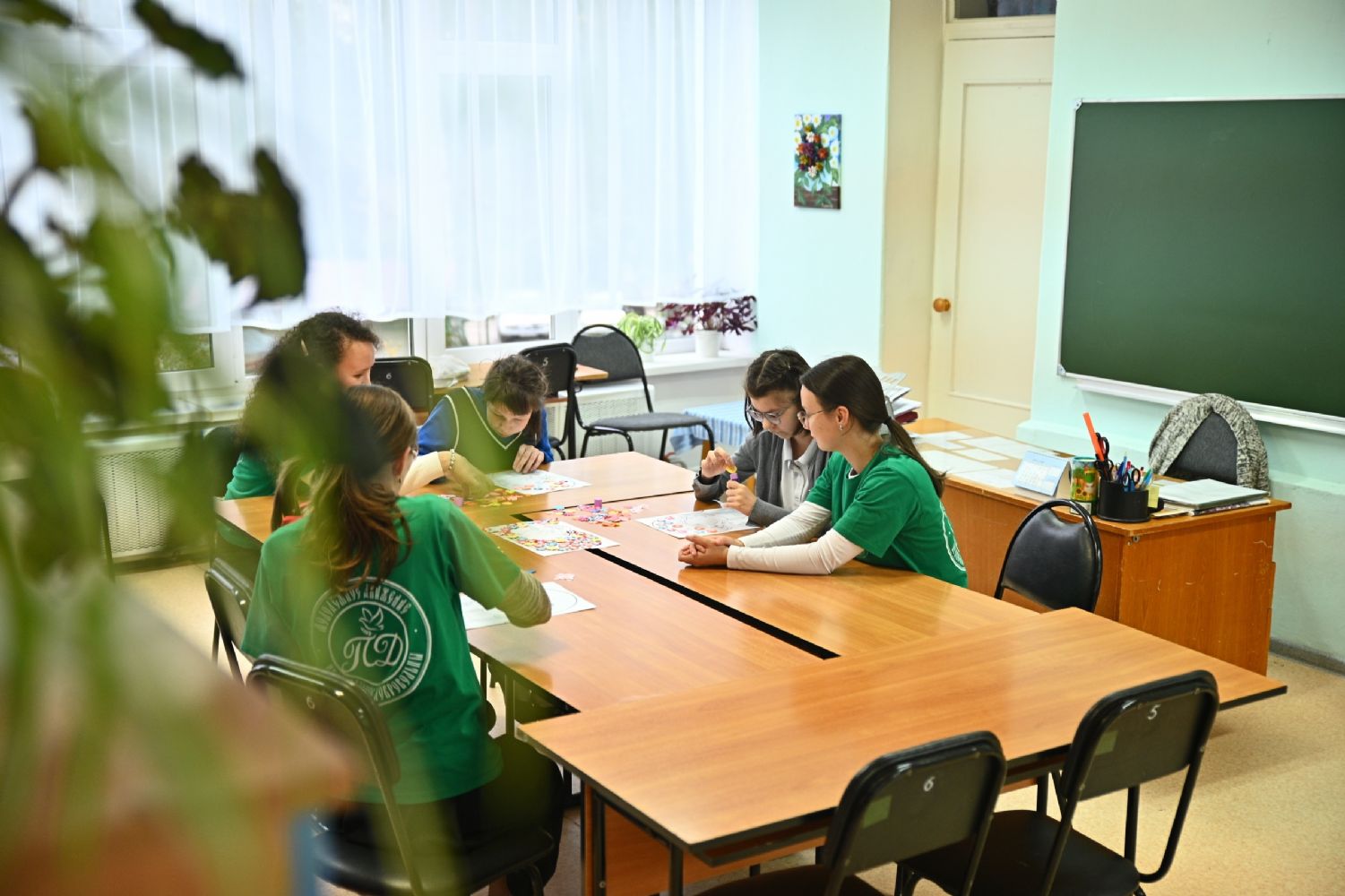 🆕 Православные добровольцы, посетив детский центр, рассказали детям о вере